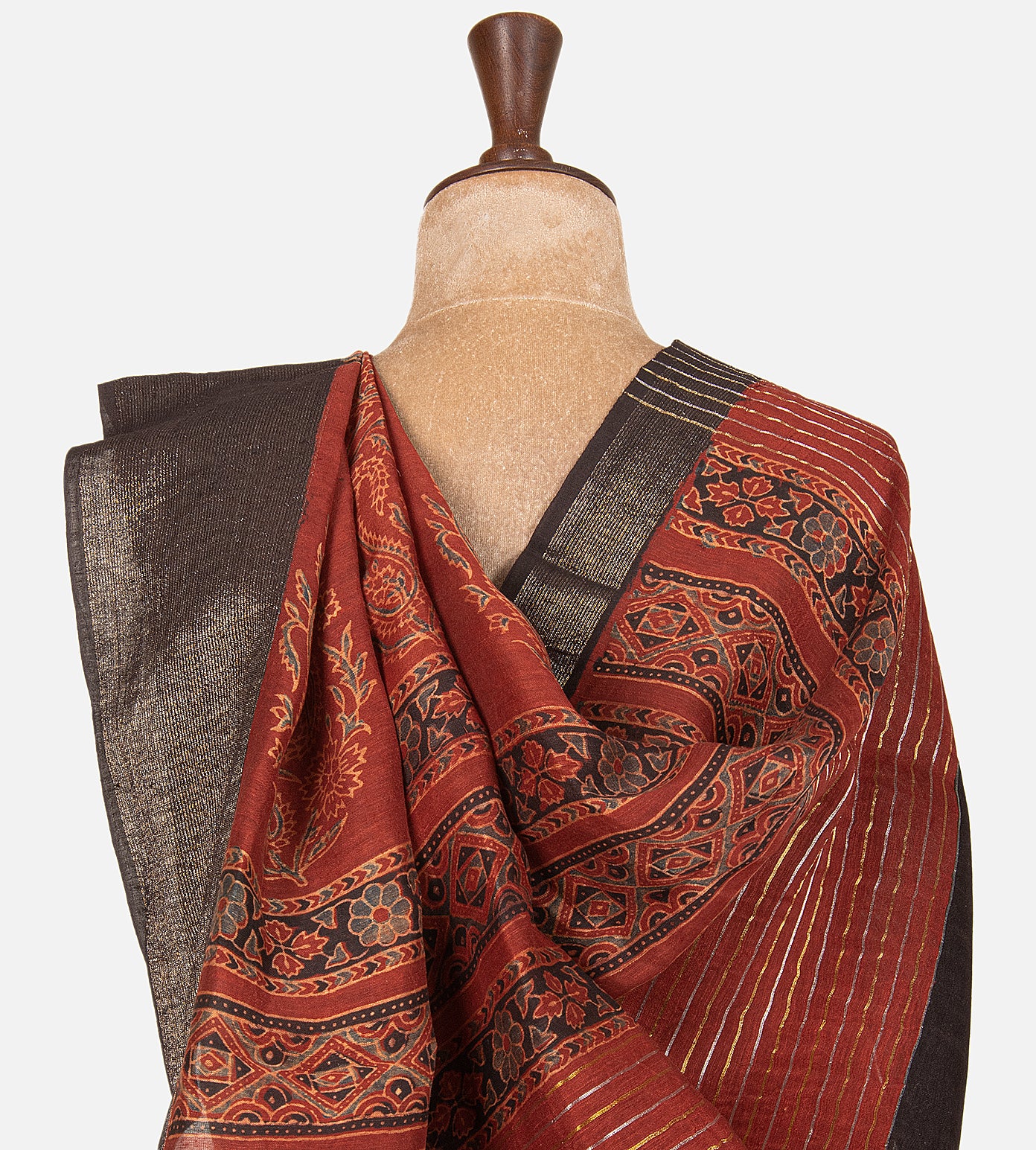 Maroon Linen Saree